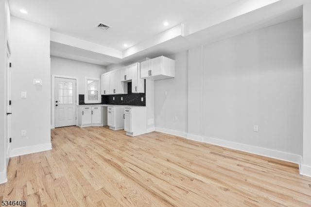 85 Wakeman Ave, Newark City, NJ 07104
