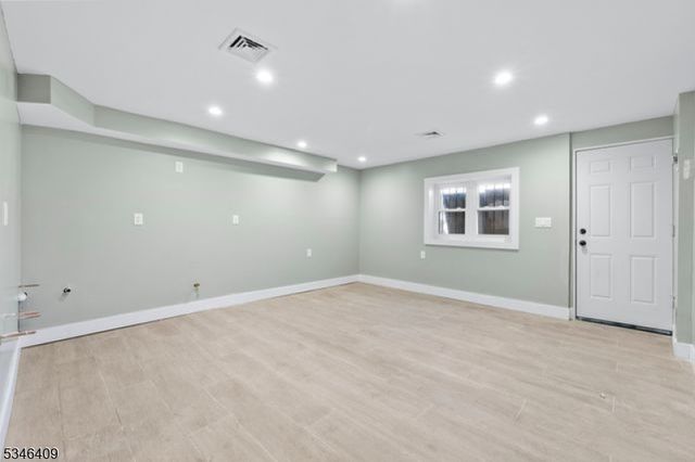 85 Wakeman Ave, Newark City, NJ 07104