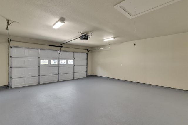 345 Maple Lane, Conroe, TX 77304