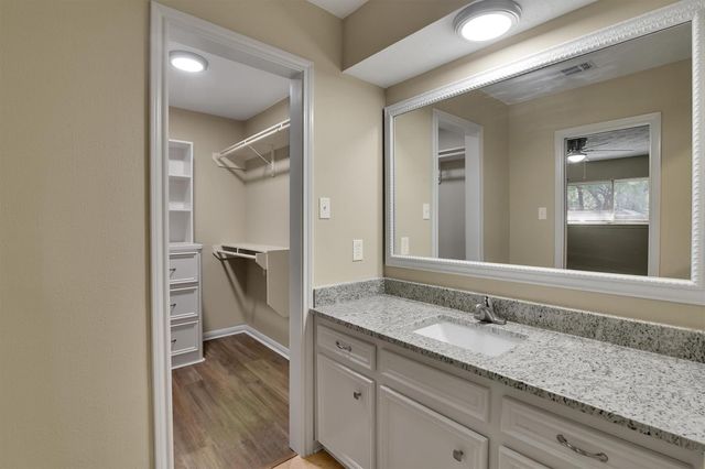 345 Maple Lane, Conroe, TX 77304