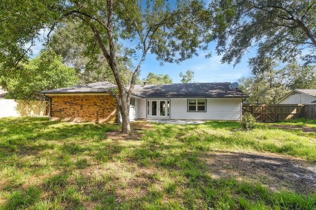 345 Maple Lane, Conroe, TX 77304