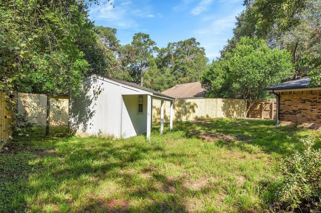 345 Maple Lane, Conroe, TX 77304