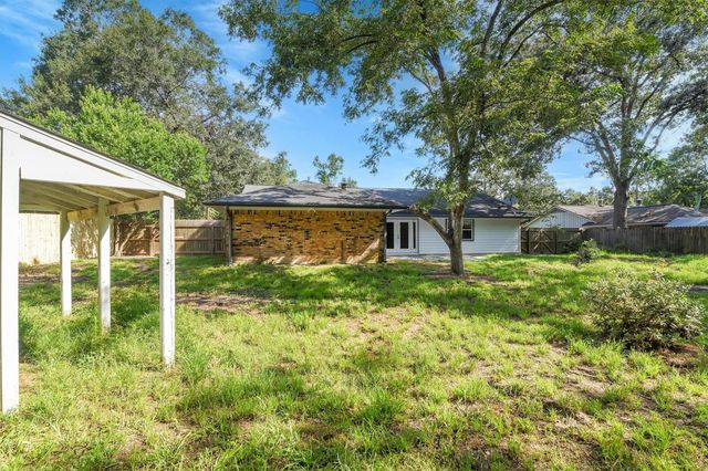 345 Maple Lane, Conroe, TX 77304