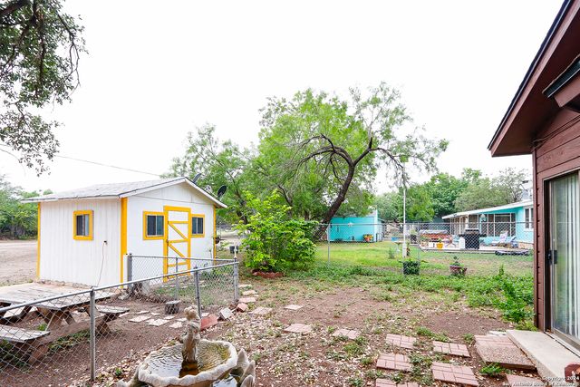 2403 AIRPORT RD, Brackettville, TX 78832