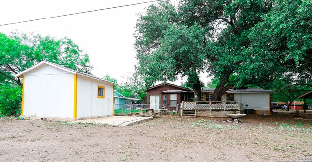 2403 AIRPORT RD, Brackettville, TX 78832