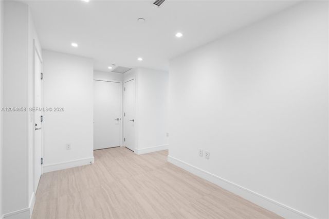 2411 Laguna Circle 1604, North Miami, FL 33181
