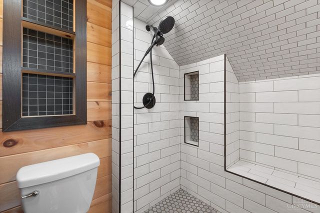 6805 N Clarawill Drive, Goshen Twp, OH 45140