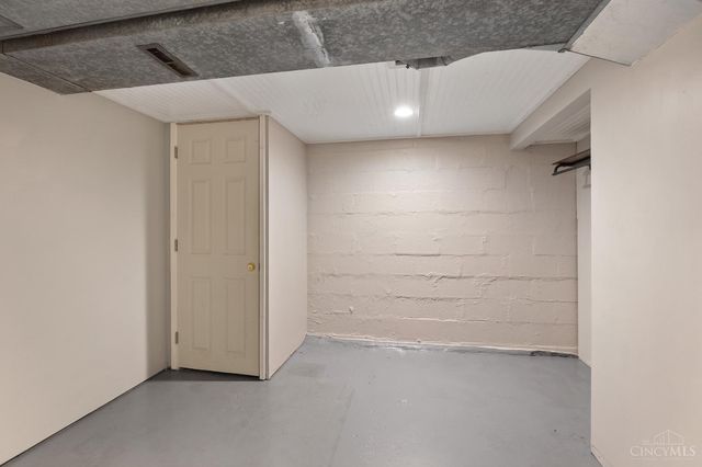 6805 N Clarawill Drive, Goshen Twp, OH 45140