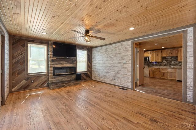 6805 N Clarawill Drive, Goshen Twp, OH 45140