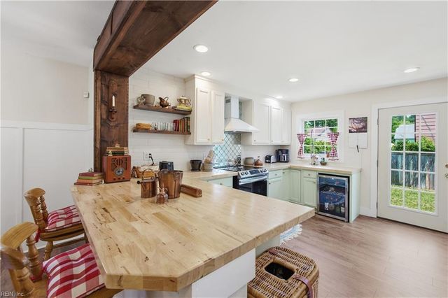 23 Clover ST, Hampton, VA 23669