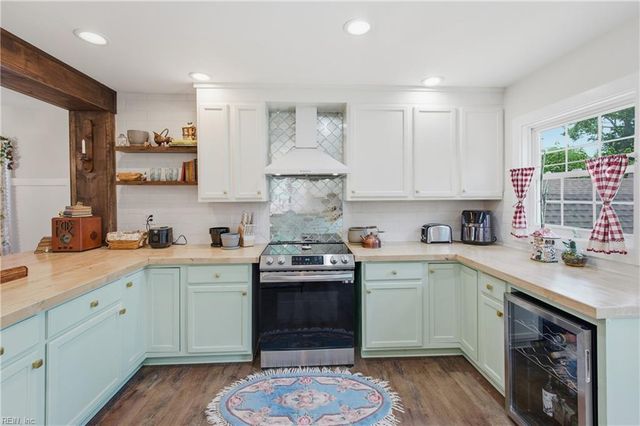 23 Clover ST, Hampton, VA 23669