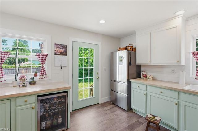 23 Clover ST, Hampton, VA 23669