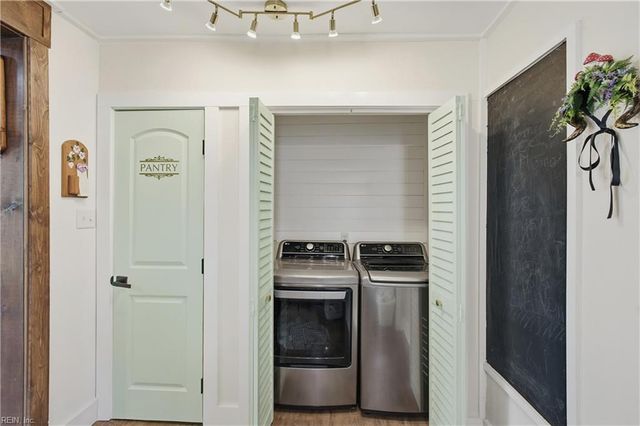 23 Clover ST, Hampton, VA 23669