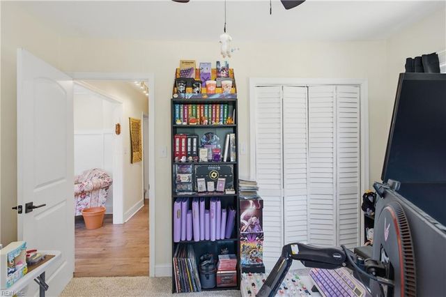 23 Clover ST, Hampton, VA 23669