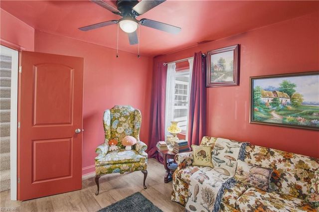 23 Clover ST, Hampton, VA 23669