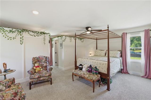 23 Clover ST, Hampton, VA 23669