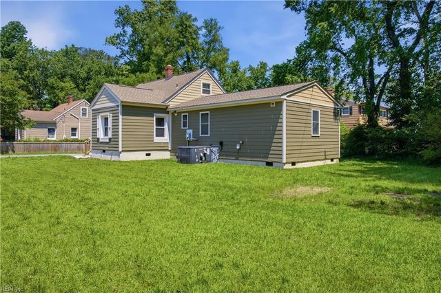 23 Clover ST, Hampton, VA 23669