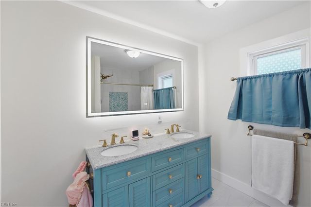 23 Clover ST, Hampton, VA 23669