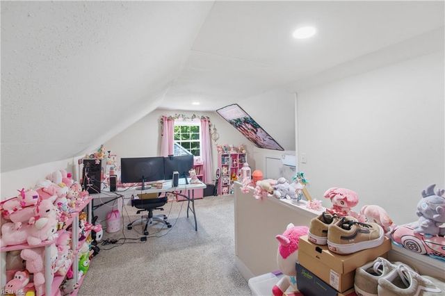 23 Clover ST, Hampton, VA 23669