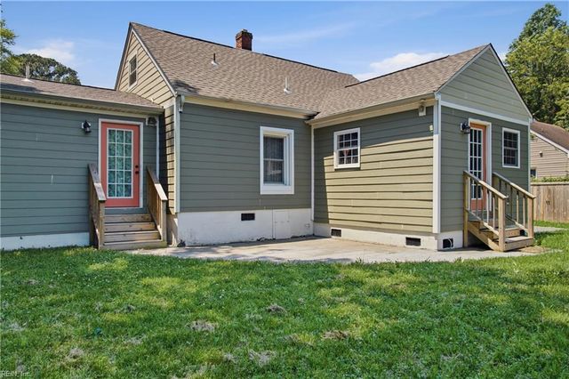 23 Clover ST, Hampton, VA 23669