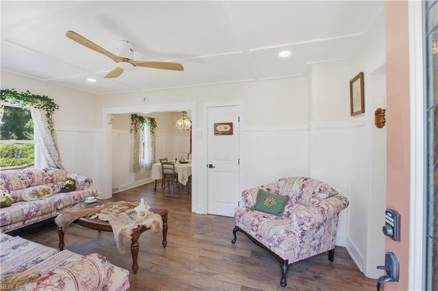 23 Clover ST, Hampton, VA 23669