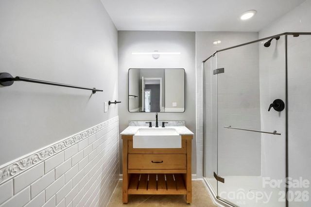 2520 Stradbrook Drive, Charlotte, NC 28210