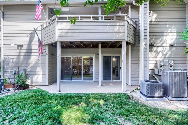 2520 Stradbrook Drive, Charlotte, NC 28210
