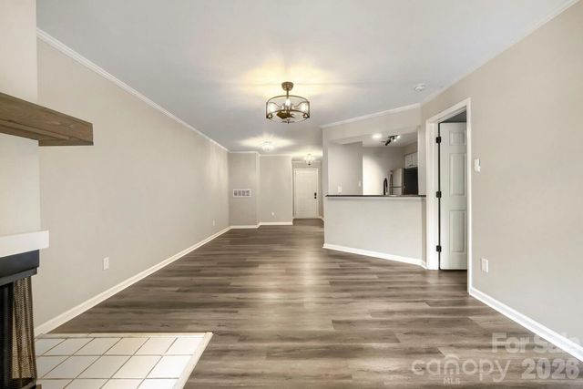 2520 Stradbrook Drive, Charlotte, NC 28210