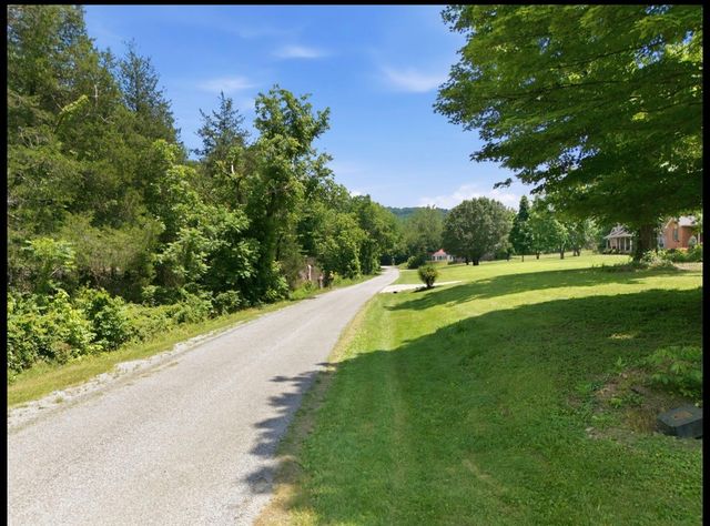 17 Dog Branch Rd, S, Pleasant Shade, TN 37145