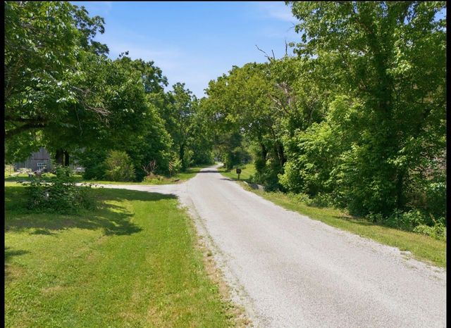 17 Dog Branch Rd, S, Pleasant Shade, TN 37145