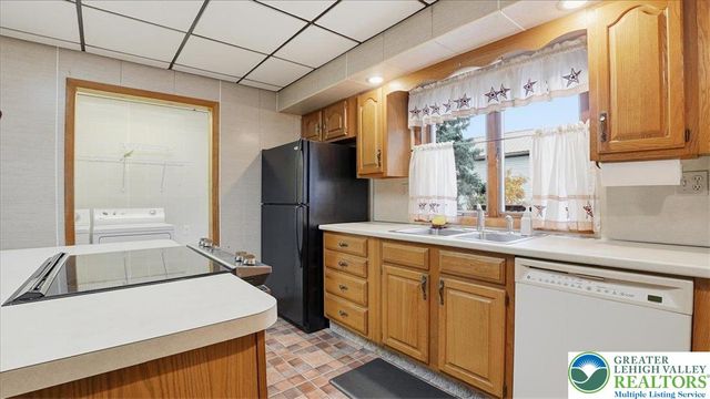 239 West Bertsch Street, Lansford Boro, PA 18232