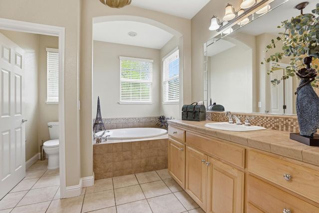 1476 Montauban Ct, Tracy, CA 95304