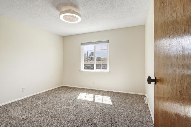 11421 Bar Harbor Place NE, Albuquerque, NM 87111