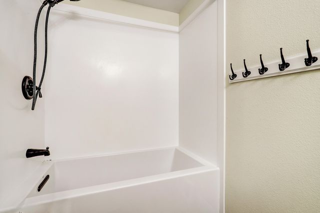 11421 Bar Harbor Place NE, Albuquerque, NM 87111