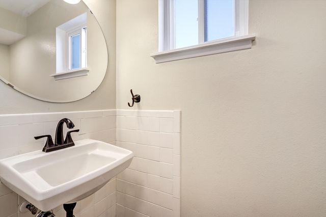 11421 Bar Harbor Place NE, Albuquerque, NM 87111