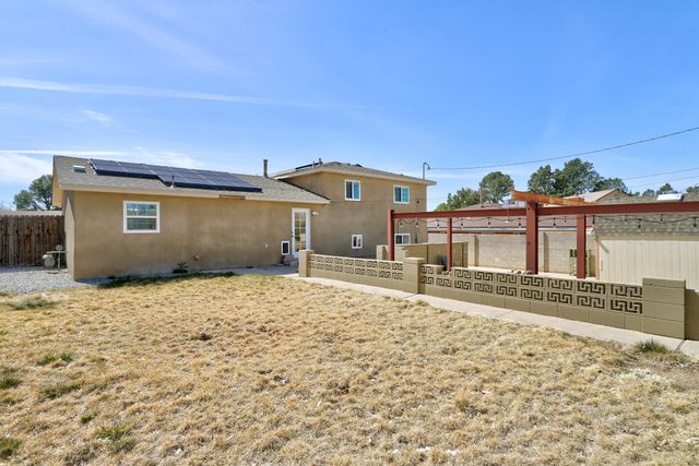 11421 Bar Harbor Place NE, Albuquerque, NM 87111