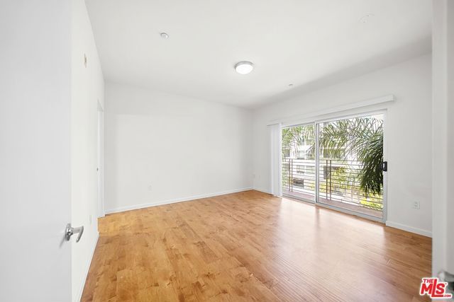 2864 Sunset Place 201, Los Angeles, CA 90005