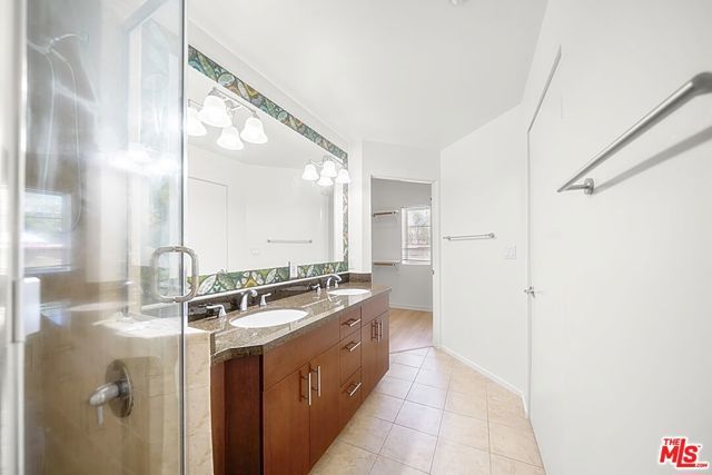 2864 Sunset Place 201, Los Angeles, CA 90005