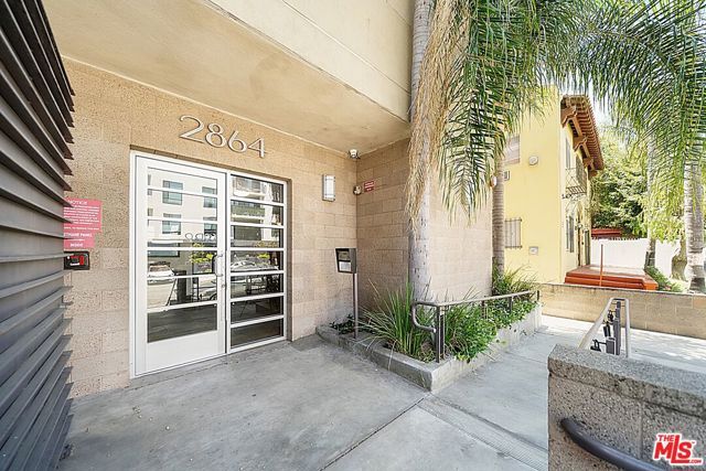 2864 Sunset Place 201, Los Angeles, CA 90005