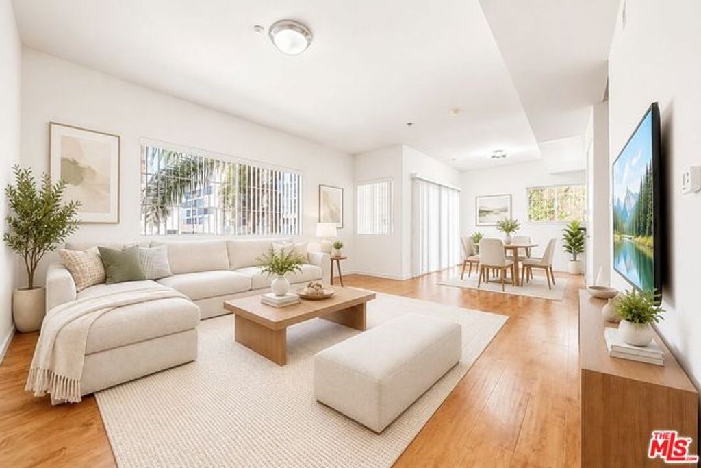 2864 Sunset Place 201, Los Angeles, CA 90005