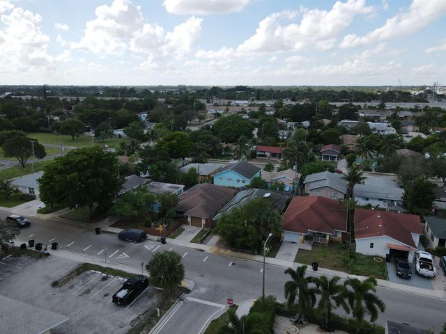 703 S A Street S, Lake Worth Beach, FL 33460