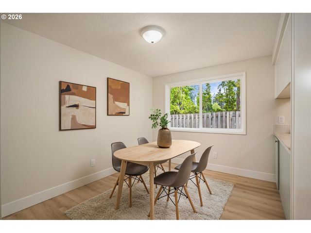 4249 Ne MEADOW Ln, Hillsboro, OR 97124