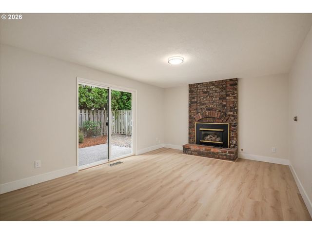 4249 Ne MEADOW Ln, Hillsboro, OR 97124