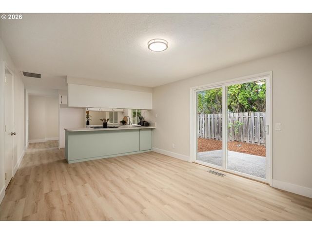 4249 Ne MEADOW Ln, Hillsboro, OR 97124