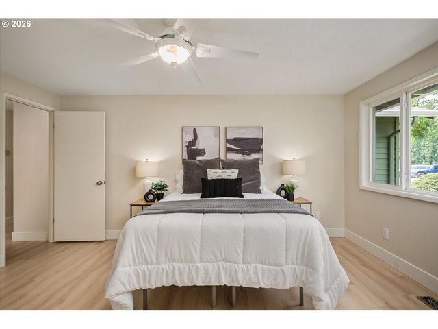 4249 Ne MEADOW Ln, Hillsboro, OR 97124