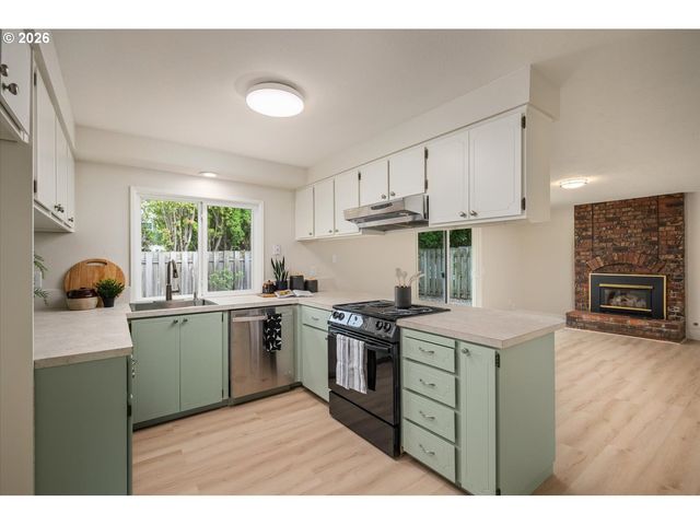 4249 Ne MEADOW Ln, Hillsboro, OR 97124