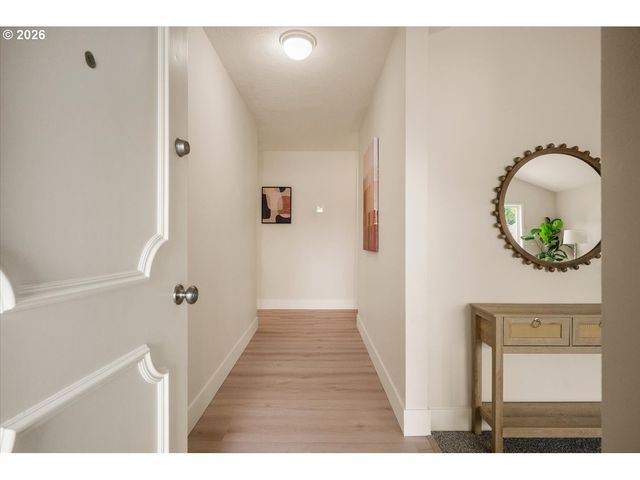 4249 Ne MEADOW Ln, Hillsboro, OR 97124