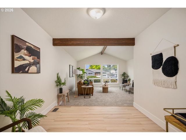 4249 Ne MEADOW Ln, Hillsboro, OR 97124