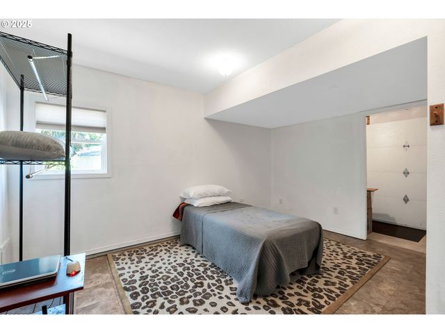 1455 Ne JESSICA Loop, Hillsboro, OR 97124