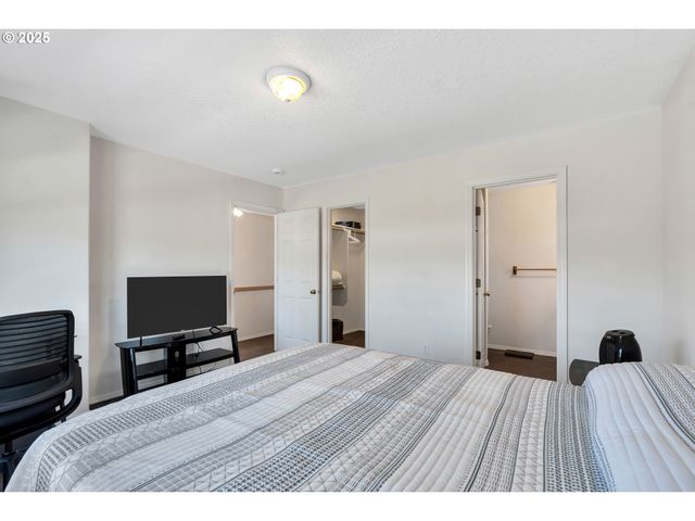 1455 Ne JESSICA Loop, Hillsboro, OR 97124